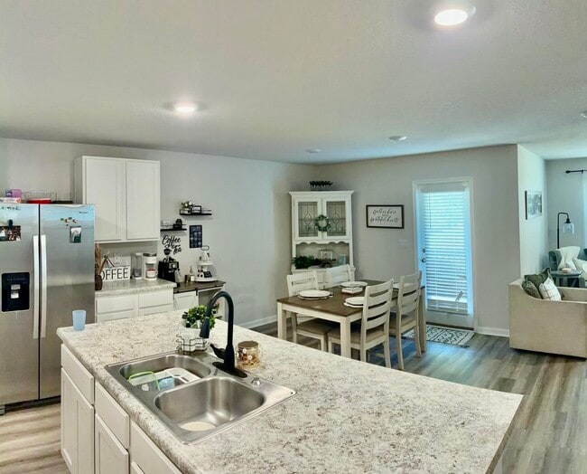Building Photo - 6746 Cambrian Ridge