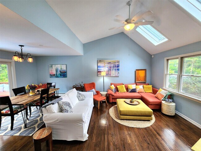 Primary Photo - 122 Lewis Rd