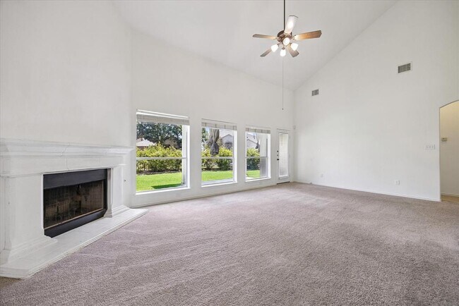 Building Photo - 43 White Magnolia Cir