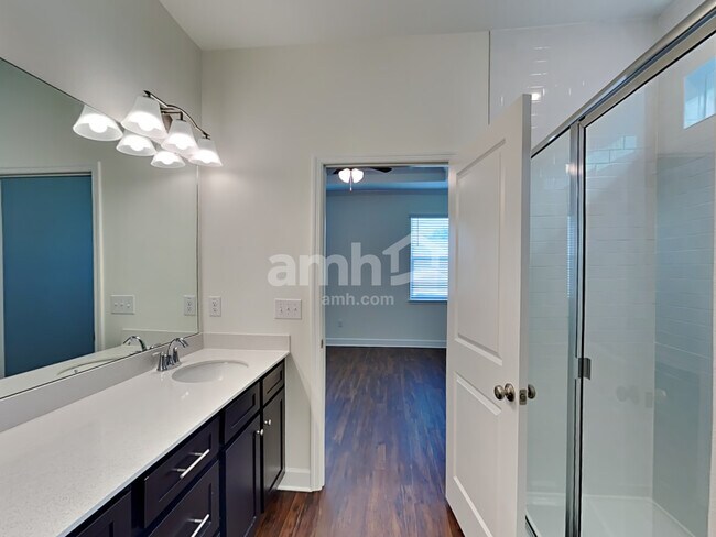 Building Photo - 1135 Walden Pond Dr