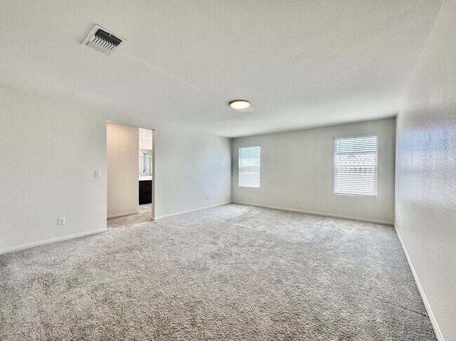 Building Photo - 4258 Tarim St