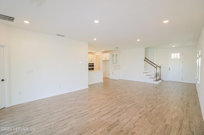 Building Photo - 483 Stargaze Ln