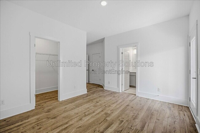 Building Photo - 501 Greenville Ave