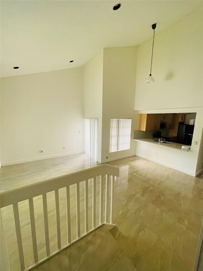 Building Photo - 13976 Langley Pl