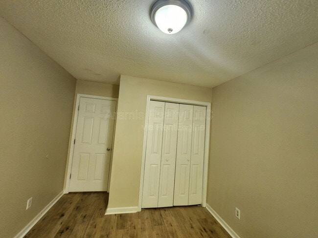 Building Photo - 2284 Coach Way