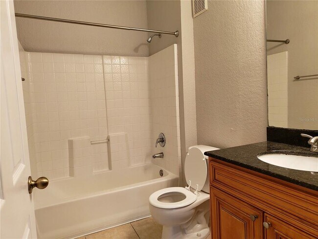 Building Photo - 826 Grand Regency Pointe
