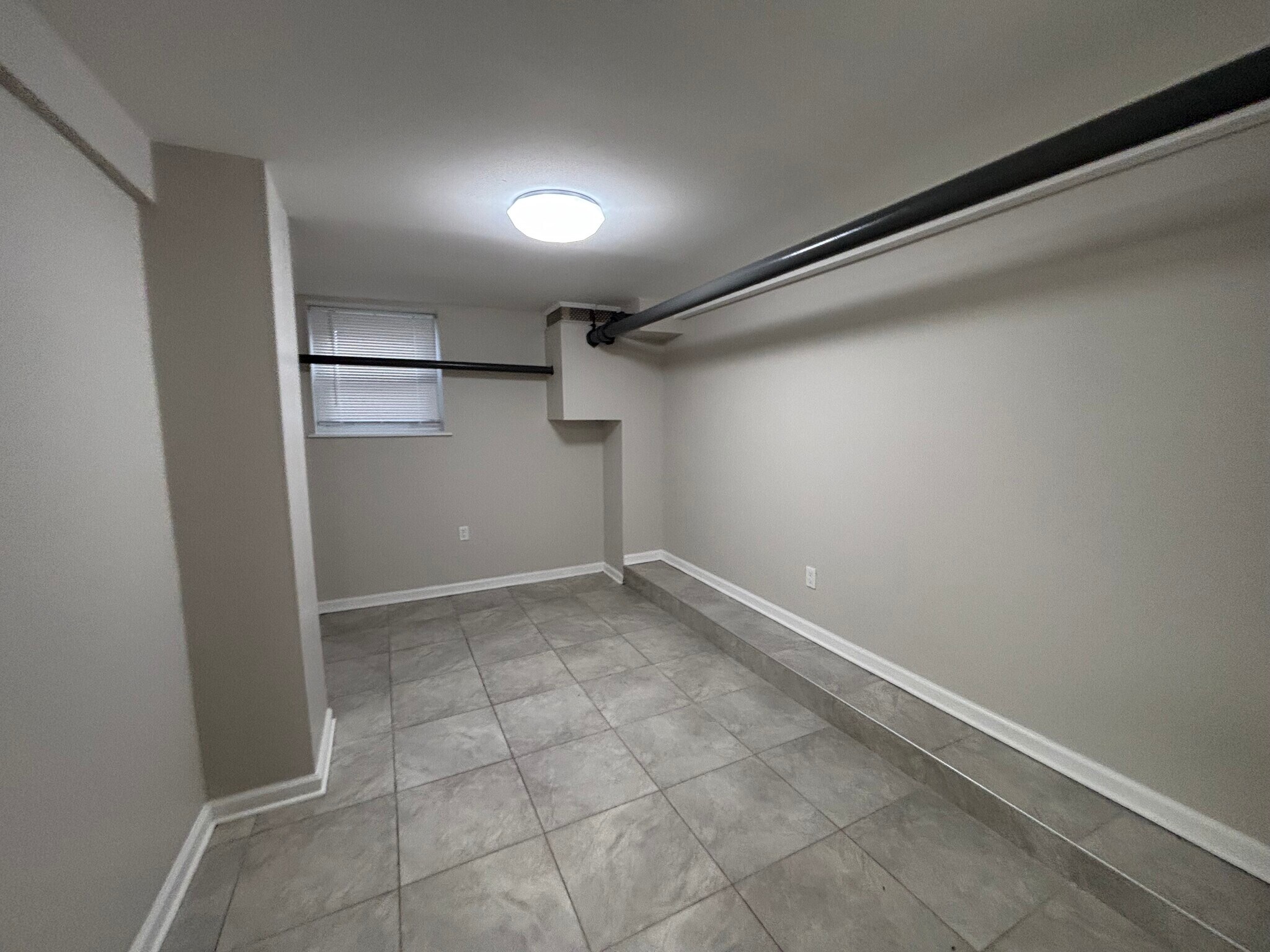 Building Photo - 9 Bentley Ave