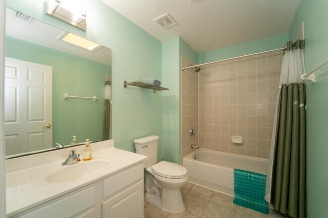 Building Photo - 109 Bilbao Dr