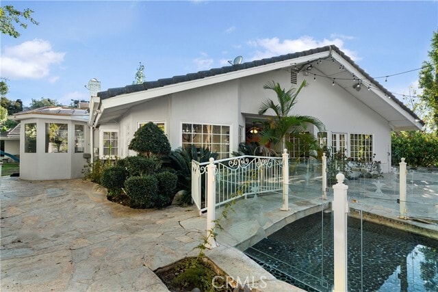 Building Photo - 3814 Alonzo Ave