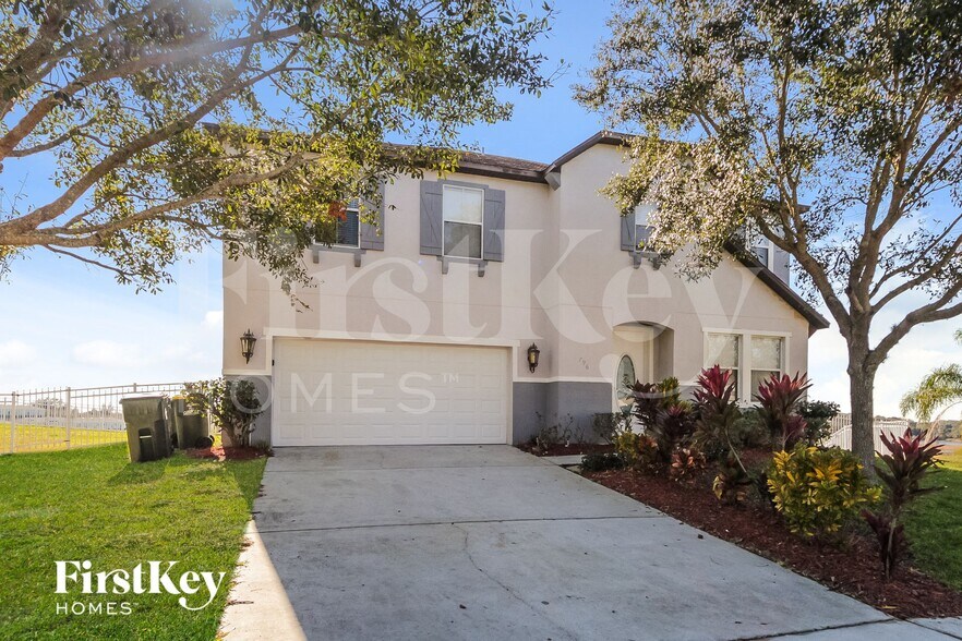 Building Photo - 796 Lakeview Pointe Dr