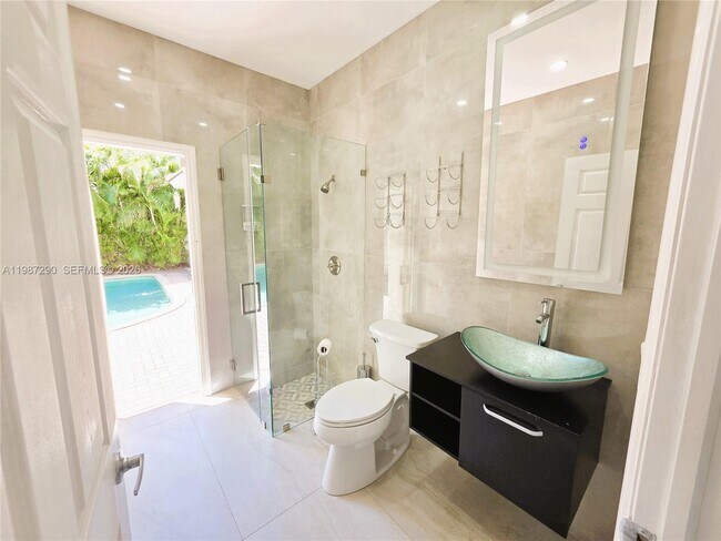 Building Photo - 16404 Diamond Head Dr