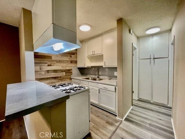 Building Photo - 12425 Harris Ave