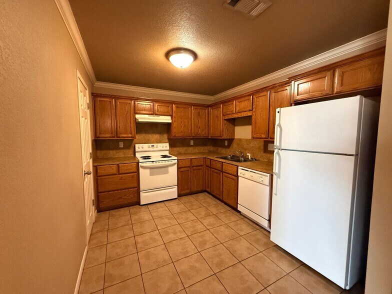 Building Photo - 1300 Powder River Dr