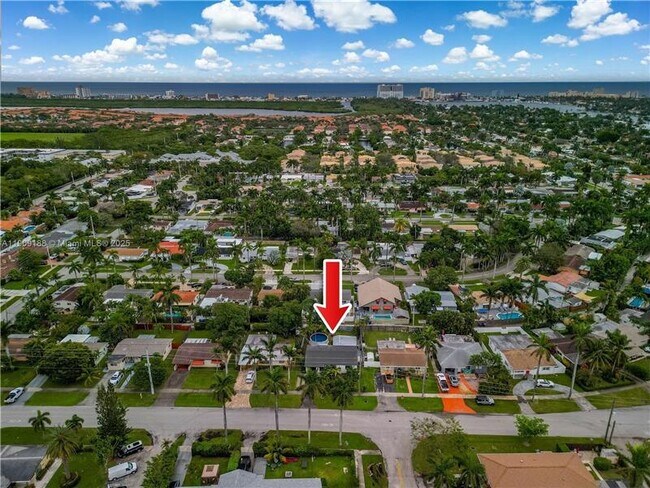 Building Photo - 1101 N 14th Ave