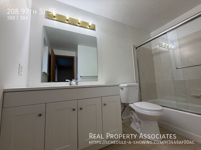 Building Photo - 208 97th St SE