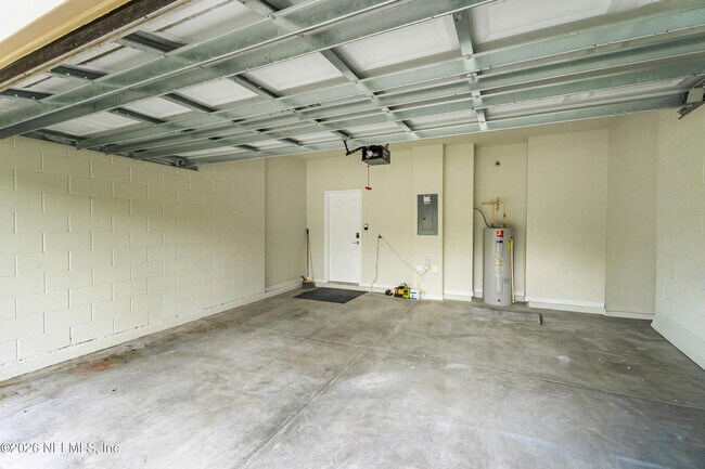 Building Photo - 6280 Autumn Berry Cir