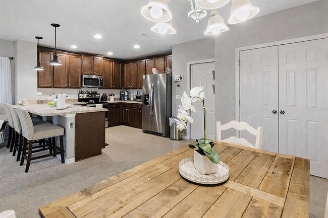 Building Photo - 9760 Kinmore Dr