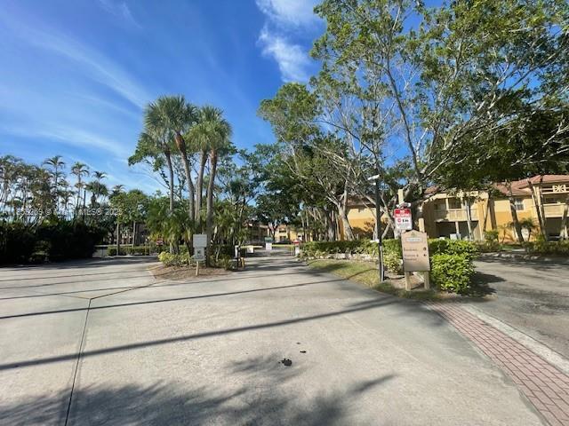 Building Photo - 4815 Via Palm Lakes