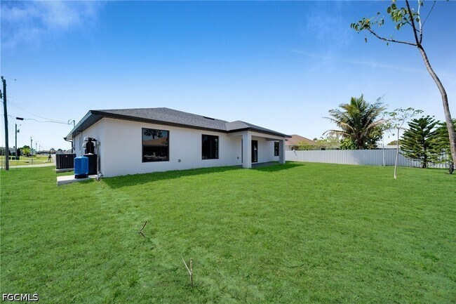 Building Photo - 2001 NW 20th St