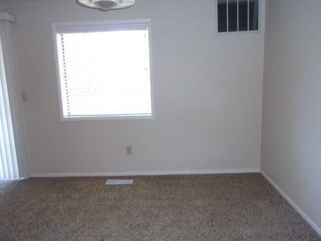 Building Photo - 2500 NW Princess St