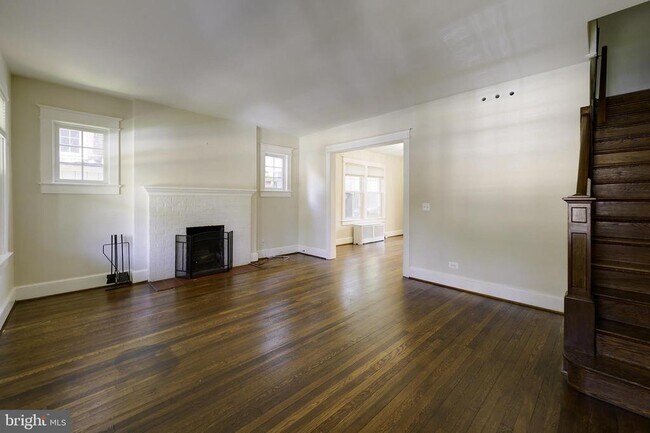Building Photo - 3712 Garfield St NW