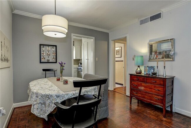 Building Photo - 282 Ardmore Cir NW