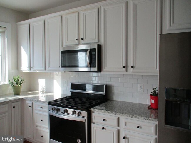 Building Photo - 3354 Provider Wy