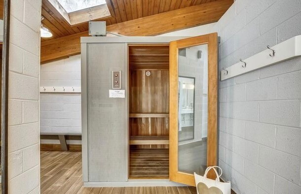 Sauna - 807 N Howard St