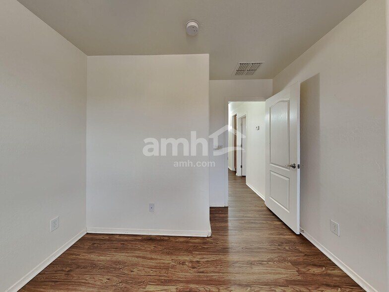 Building Photo - 18015 W Carol Ave