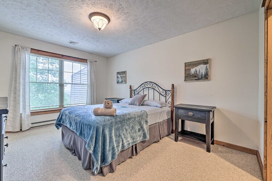 Building Photo - 337 Poplar Ct