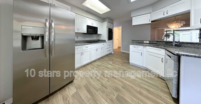 Building Photo - 601 Stone Dr