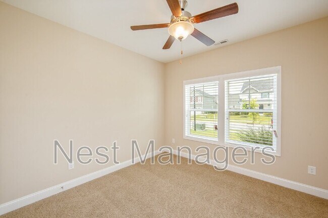 Building Photo - 620 Stonebriar Ave