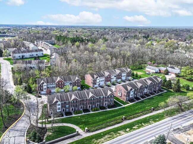 Building Photo - 9050 Mercer Dr