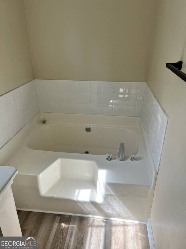 Building Photo - 1331 Misty Ridge Ct