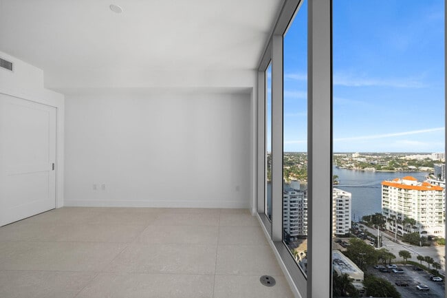 Building Photo - 151 N Seabreeze Blvd