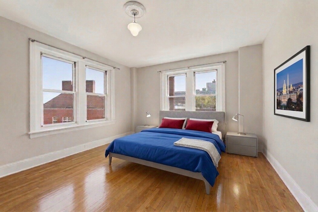 Building Photo - 1954 Columbia Rd NW