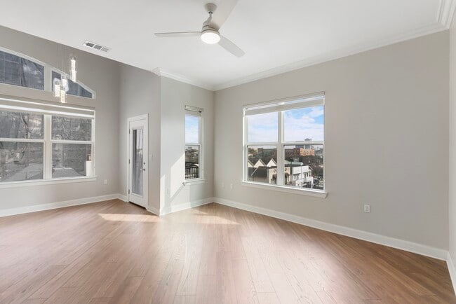 Building Photo - 1010 Rosine St