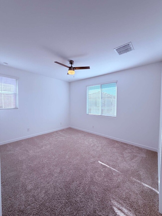 Building Photo - 8307 E Peterson Ave