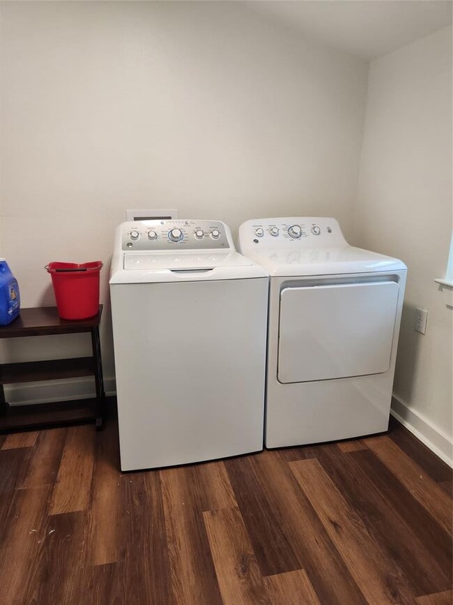 Building Photo - 1513 McLain St