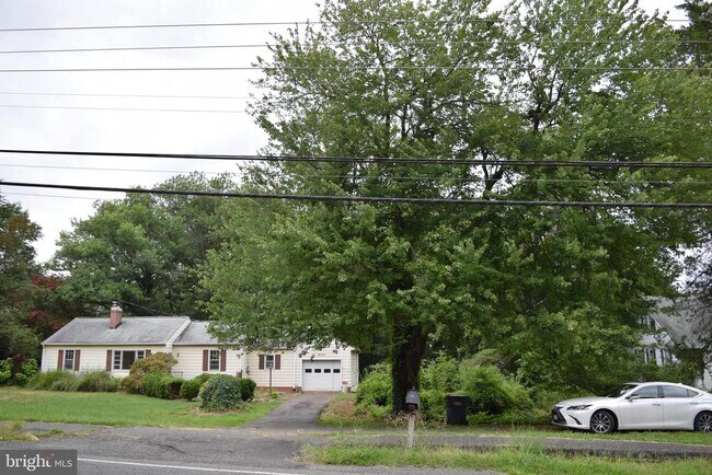Building Photo - 4500 Franconia Rd