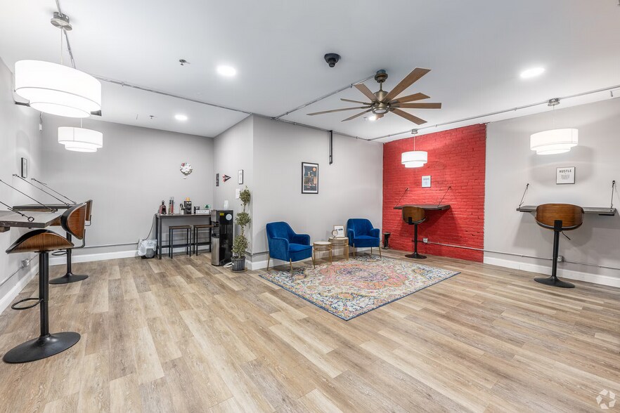 Building Photo - 121 S Fremont Ave