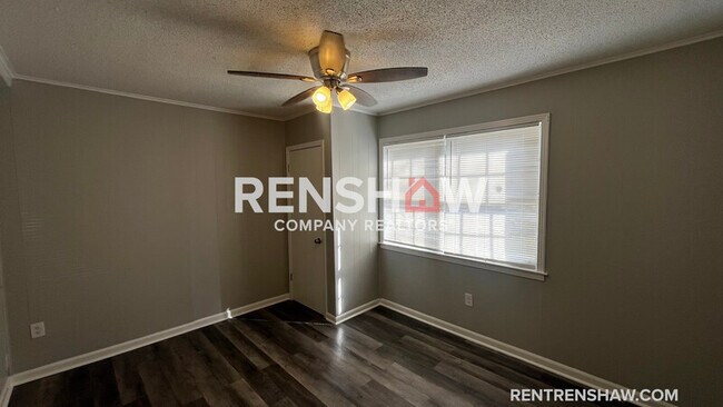 Building Photo - 2547 Courtney Dr