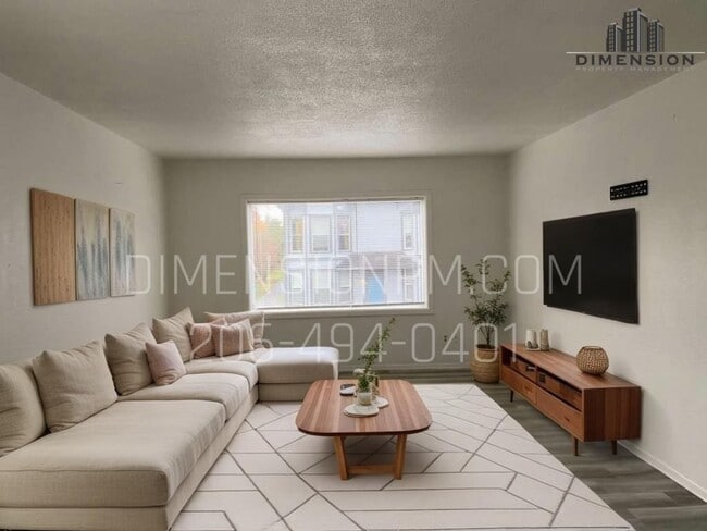 Building Photo - Spacious Two-Bedroom Apartment in the Hear...