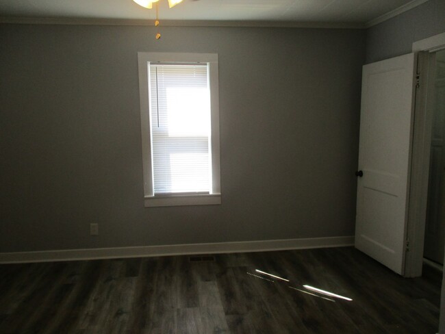 Building Photo - 2 BR in Thomasville!