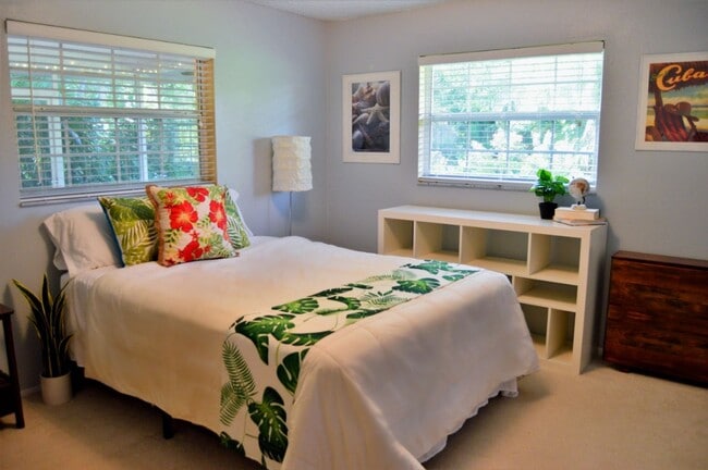 Building Photo - Unfurnished Annual rental -Single family h...