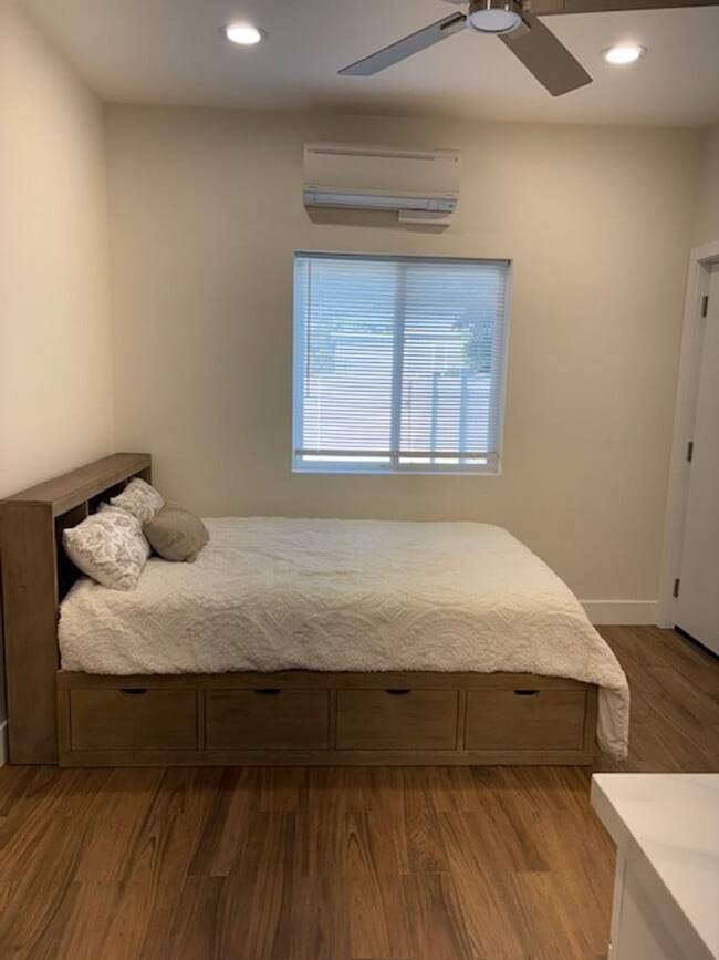 Building Photo - 609 Sunset Dr