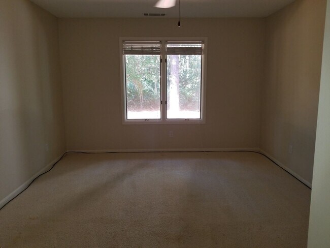 Building Photo - 12 Bobcat Ln