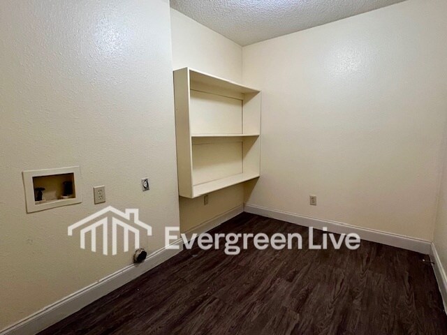 Building Photo - 111 Ayana Ct