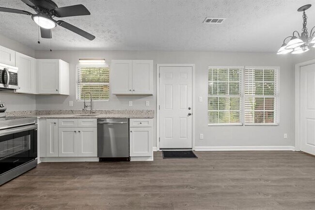 Building Photo - 425 Orchard Dr