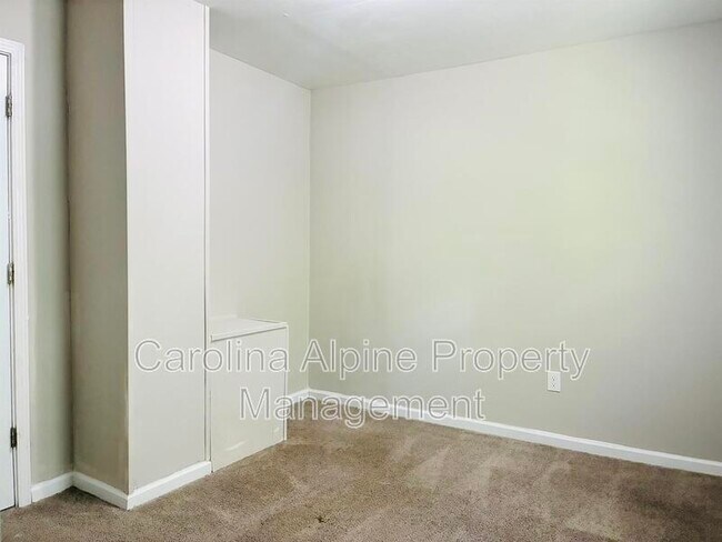 Building Photo - 1100 Spann St